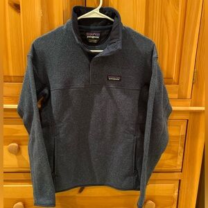 Like new women's Patagonia Lightweight Pullover size S, blue/grey color